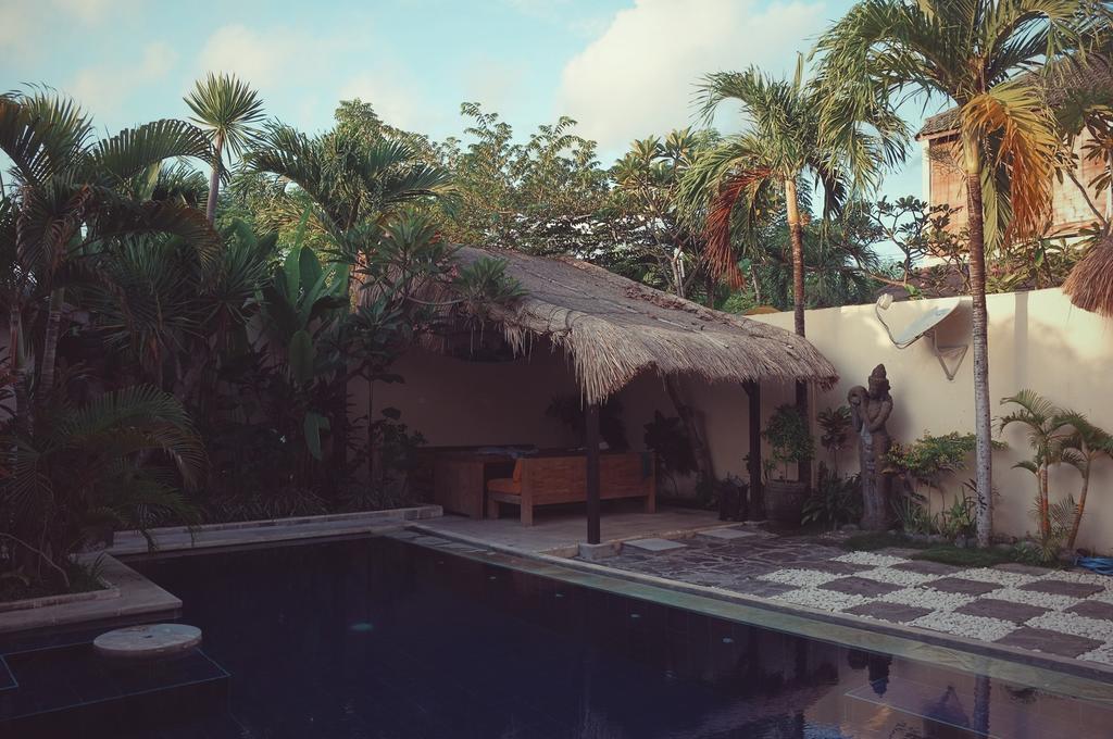 Berawa Beach Surfstay チャングー エクステリア 写真